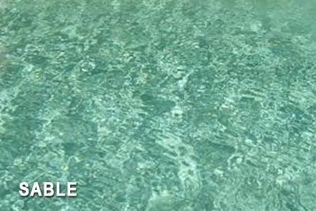 couleur beige eau de la piscine