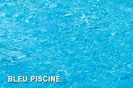 couleur bleu eau de la piscine