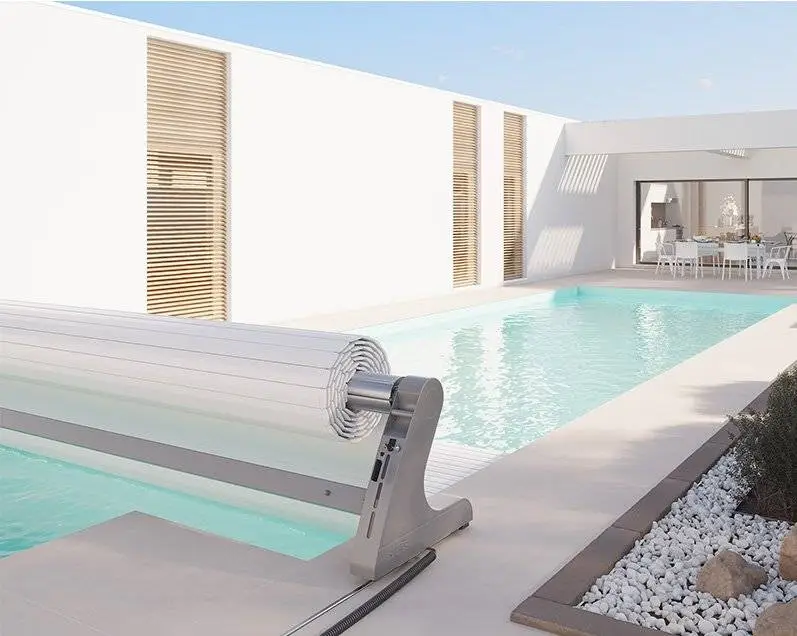 volets hors-sol marquise sur rail